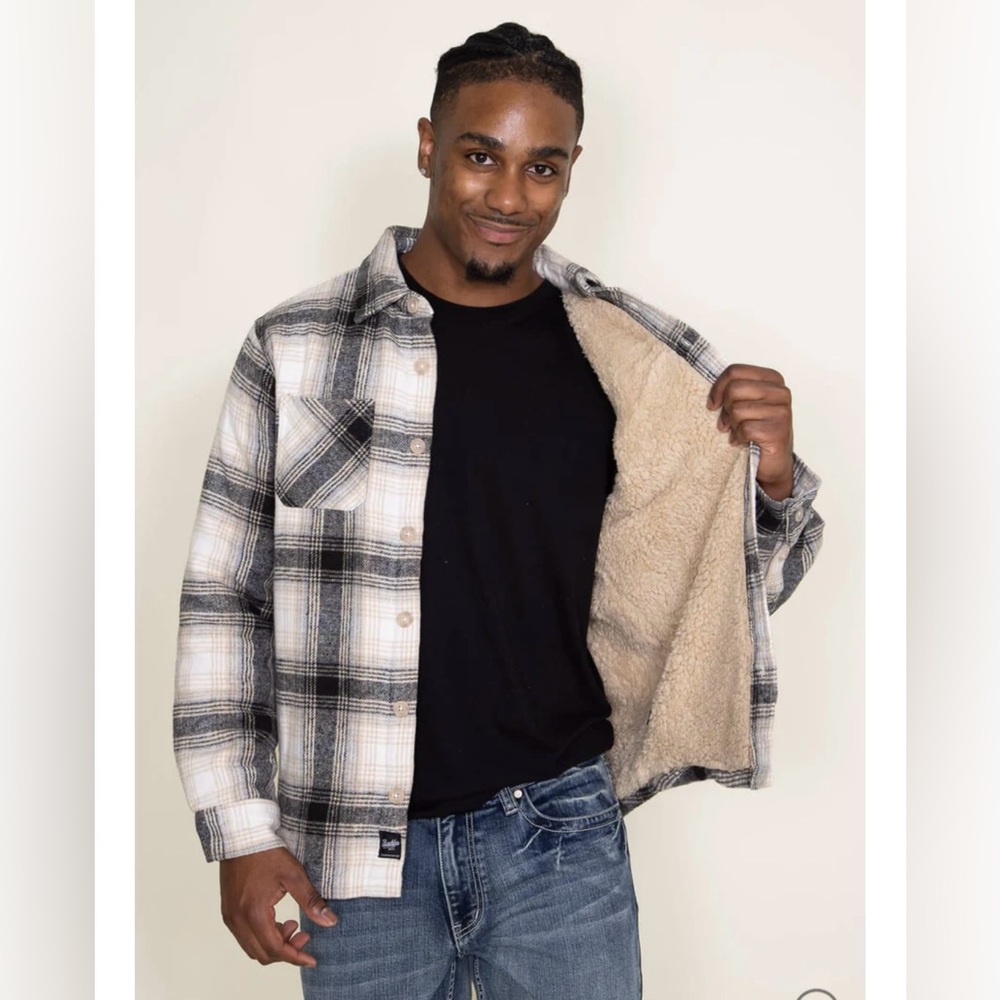 Brooklyn Cloth Sherpa Lined Flannel Shacket for Men in Cream. Size S. Pre owned